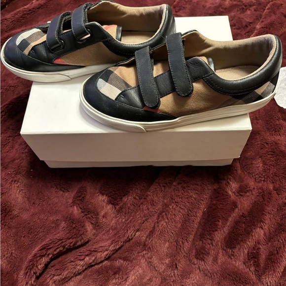 Burberry Authentic kids sneaker. - Picture 5 of 13